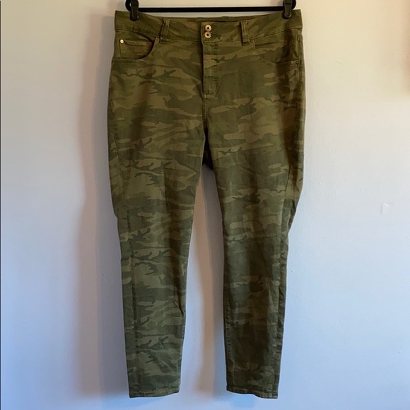 Lucky Brand Denim - Lucky Brand Camo Denim Emma Legging Jegging 18W